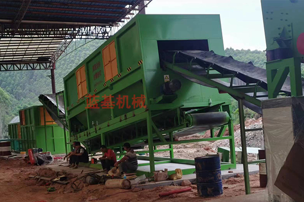 建筑垃圾處理設(shè)備，四川樂(lè)山客戶建筑垃圾破碎篩分生產(chǎn)線